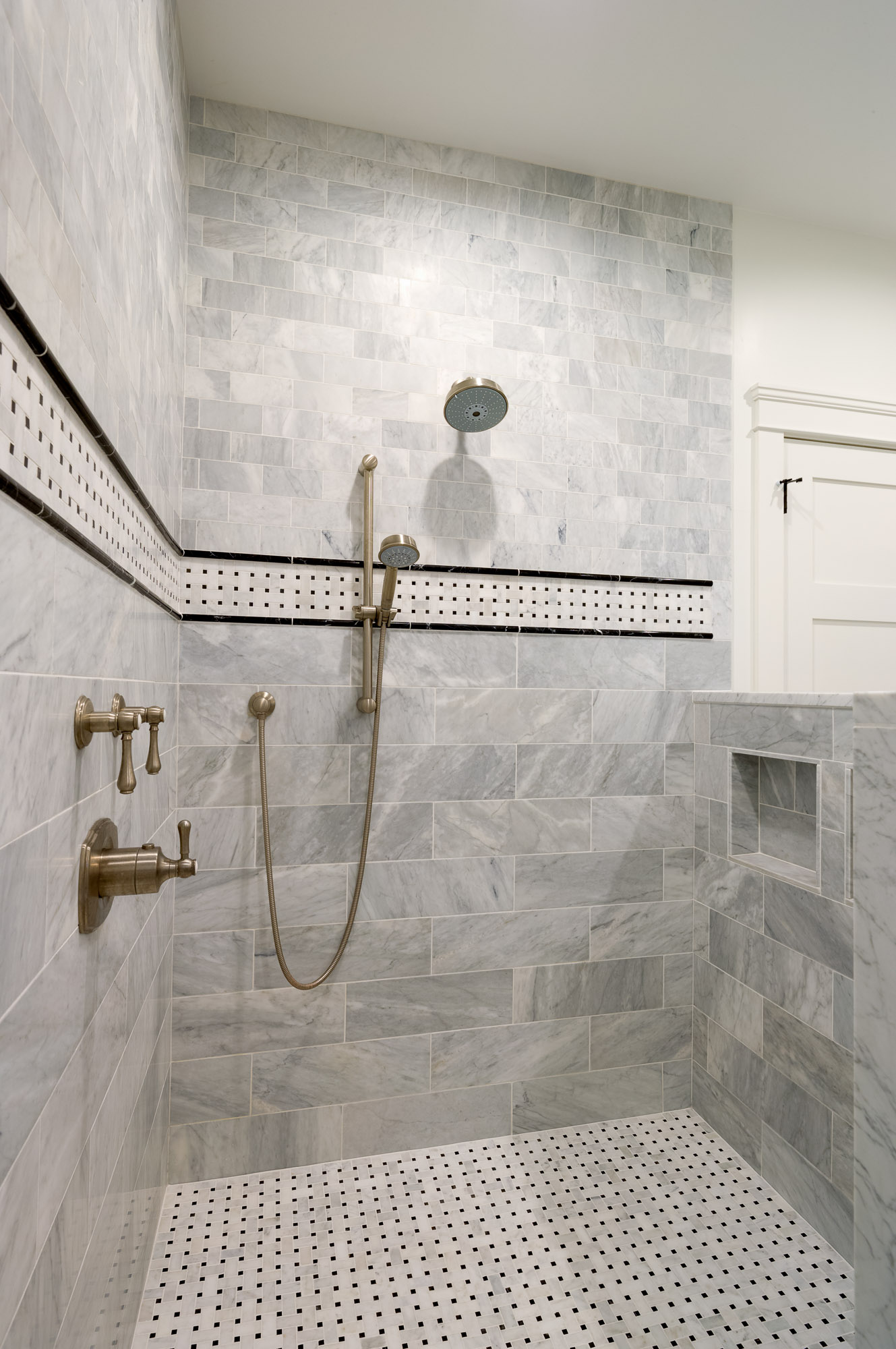 Borough Colonial shower